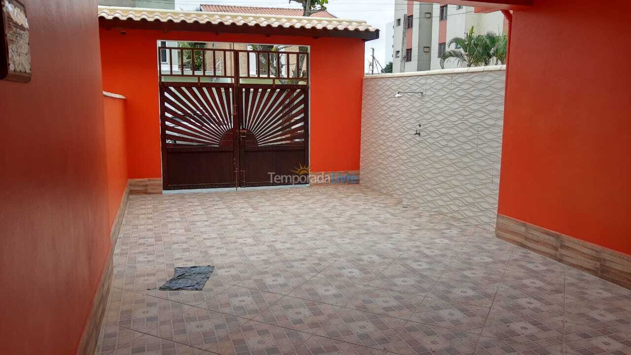 Casa para aluguel de temporada em Caraguatatuba (Martim de Sá)