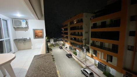 Vista noturna da sacada