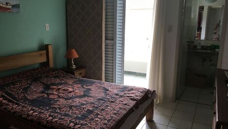 Suíte com cama de casal