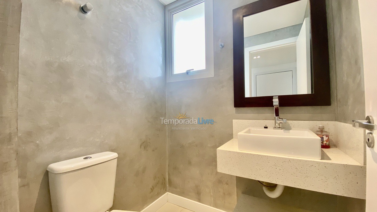 Apartamento para aluguel de temporada em Balneário Camboriú (Praia Central)