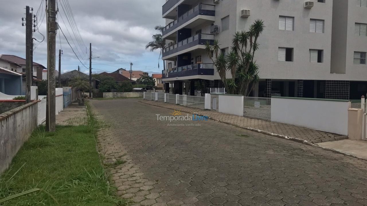 Casa para aluguel de temporada em São Francisco do Sul (Enseada)