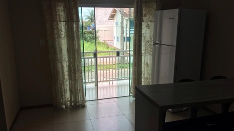 Ótimo Sobrado 6 quartos, 4 com AC, 2 com ventilador, WI-FI