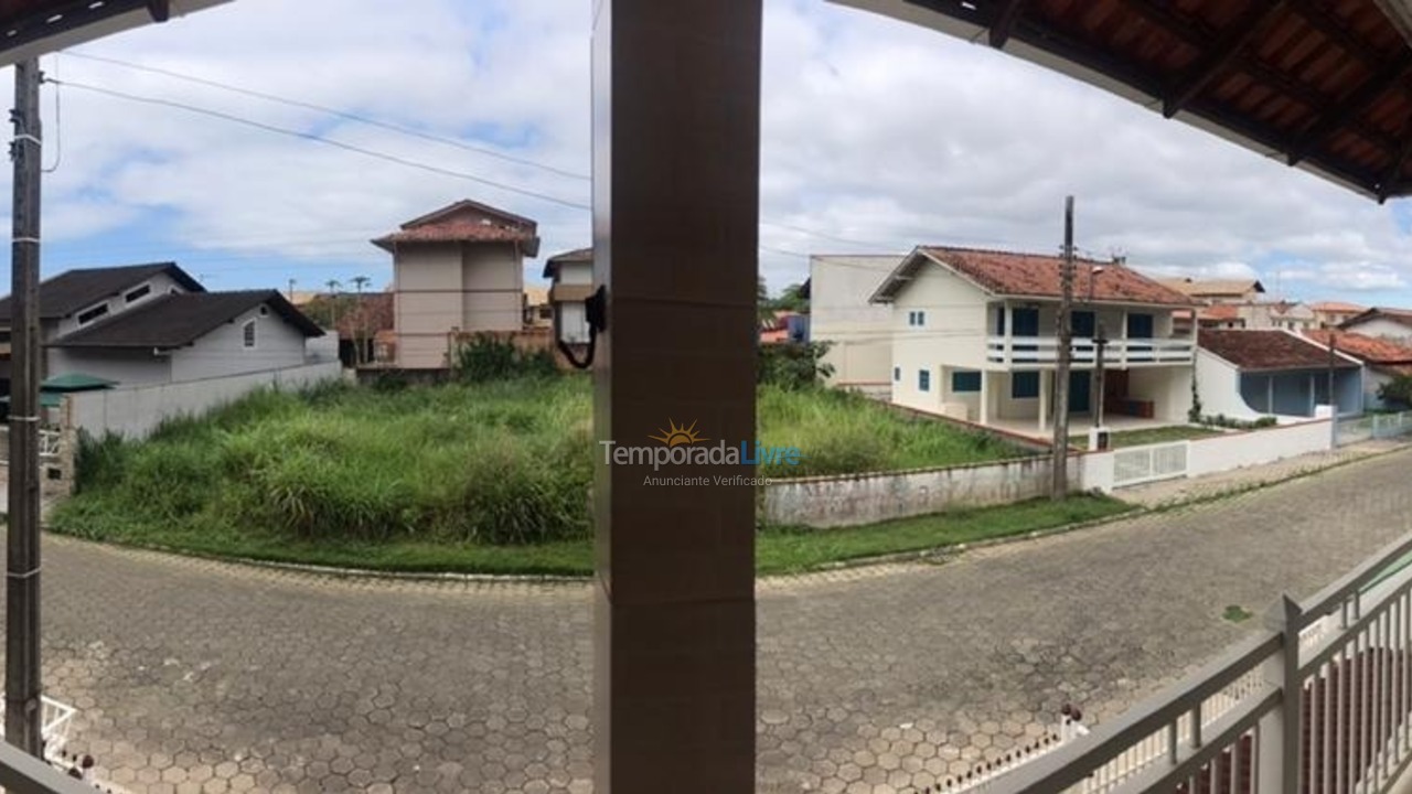 Casa para aluguel de temporada em São Francisco do Sul (Enseada)