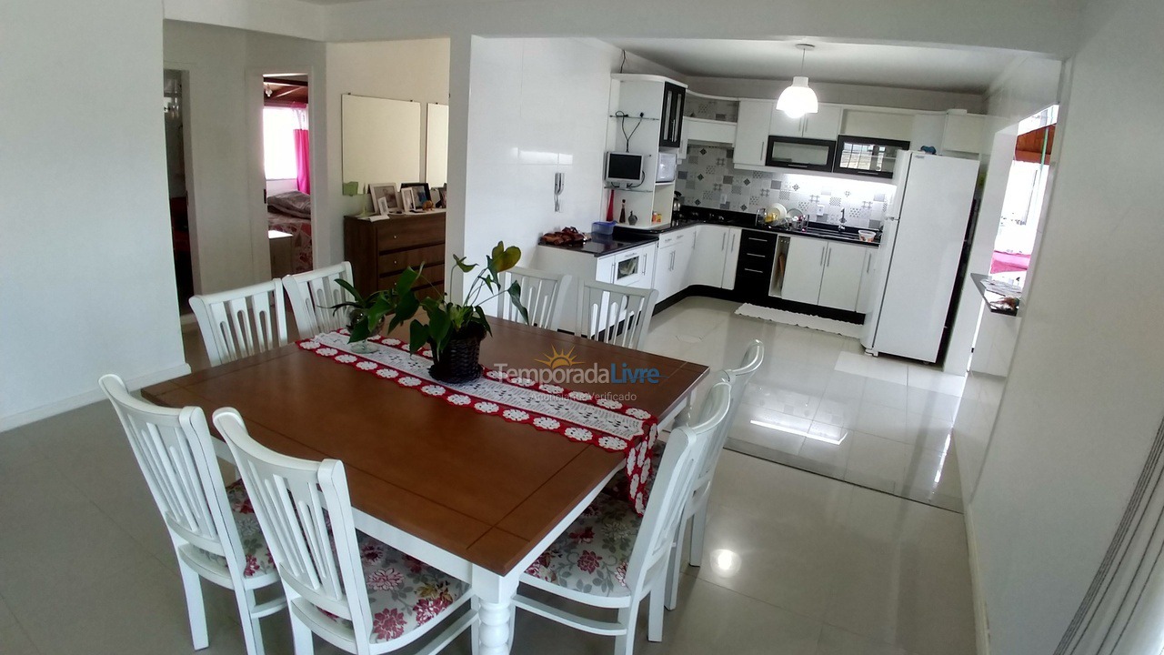 Apartamento para aluguel de temporada em Florianopolis (Praia dos Ingleses)