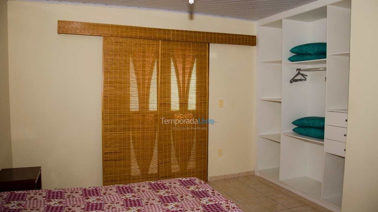 Casa para alquiler de vacaciones em Cabo Frio (Peró)