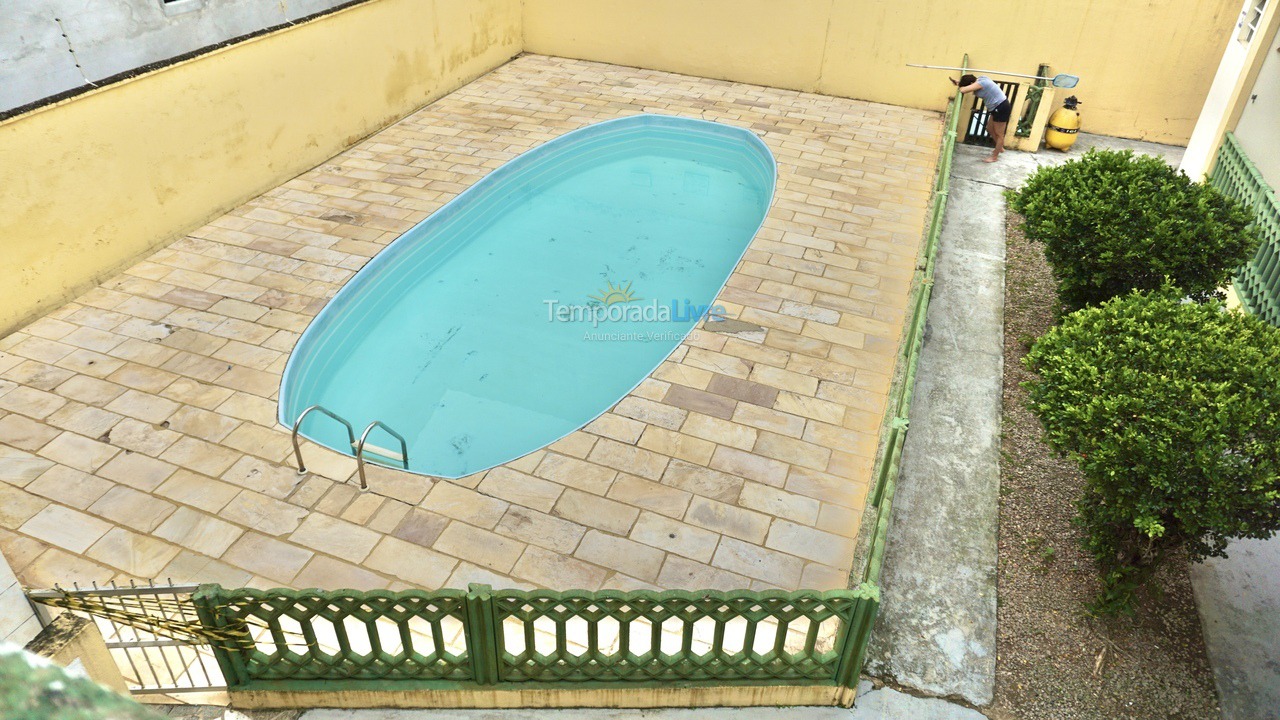 Apartamento para aluguel de temporada em Ubatuba (Maranduba)