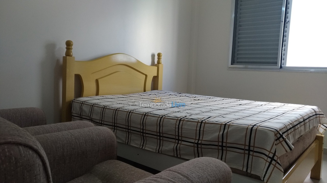 Apartamento para aluguel de temporada em Praia Grande (Guilhermina)