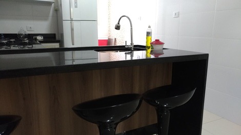 AP. NOVO, VISÃO P/O MAR, AR COND.WIFI, NETFLIX E GARAGEM