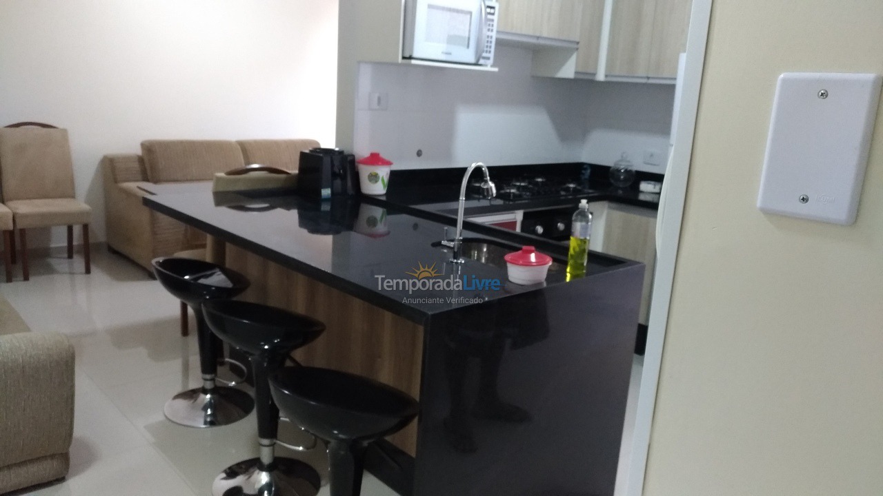 Apartamento para aluguel de temporada em Praia Grande (Guilhermina)