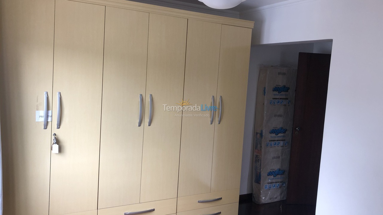 Apartamento para aluguel de temporada em Itapema (Centro)