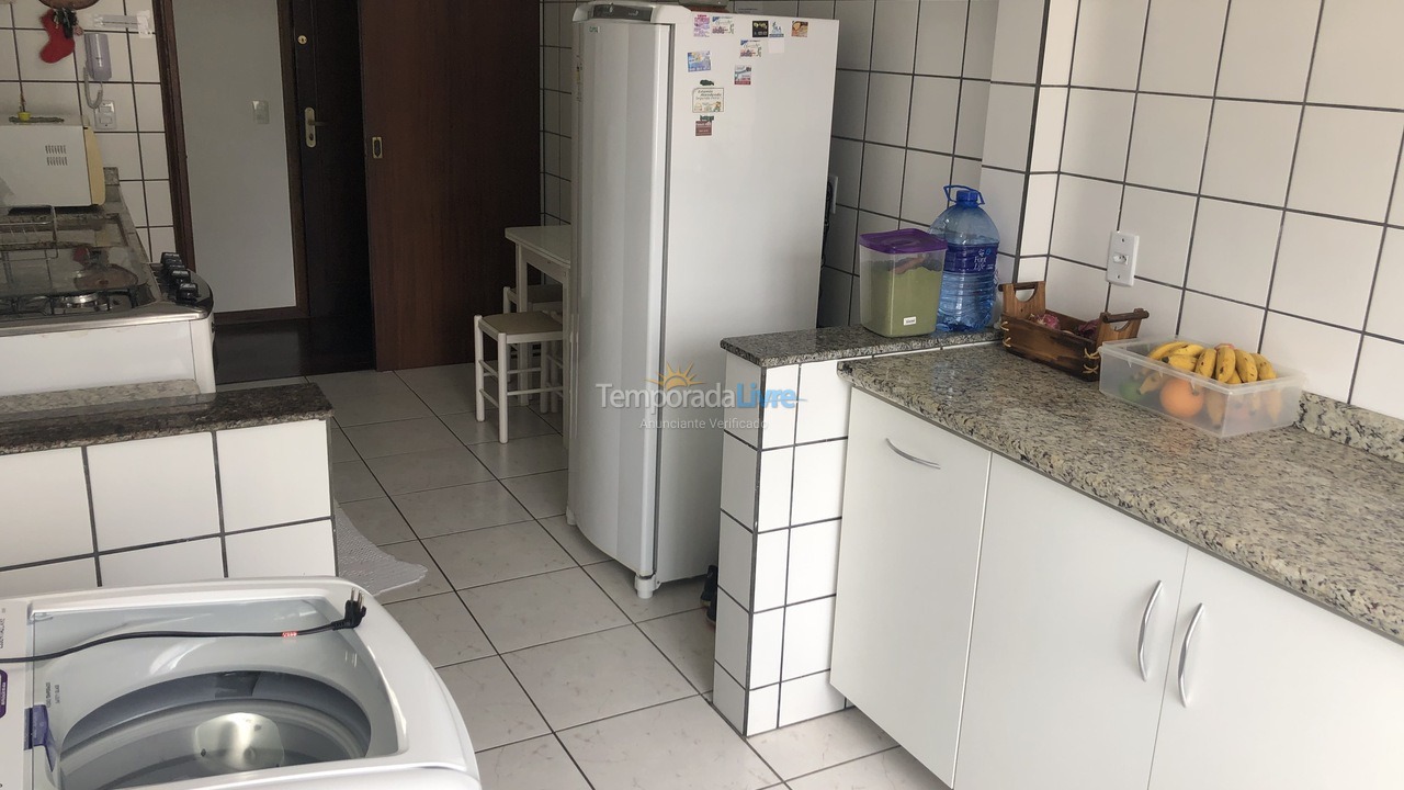 Apartamento para aluguel de temporada em Itapema (Centro)
