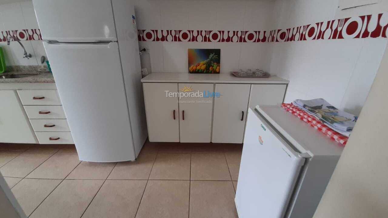 Apartamento para aluguel de temporada em Ubatuba (Praia Grande)