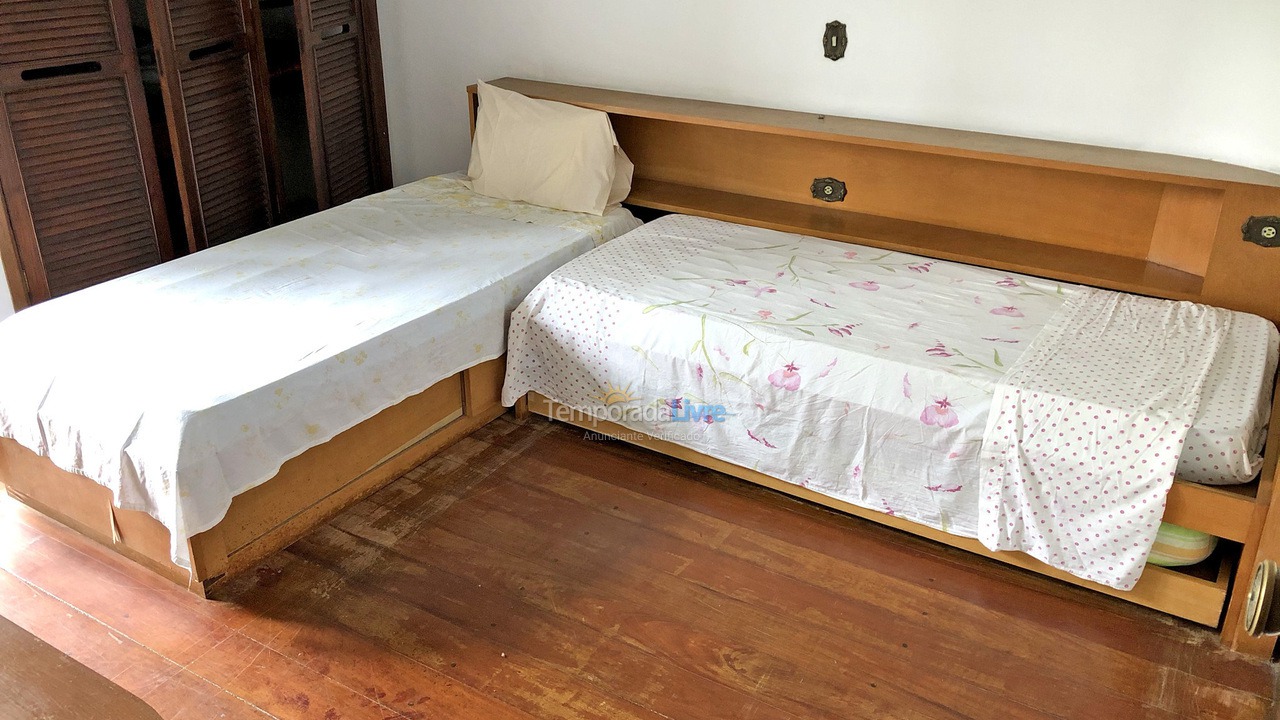 House for vacation rental in Guarujá (Jardim Acapulco)