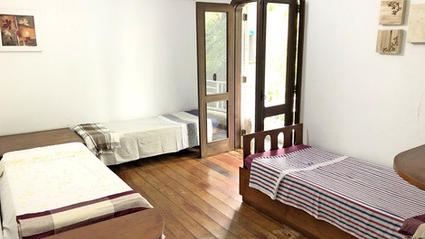 Jardim Acapulco Residence 1,000 Meters Swimming Pool and Barbecue