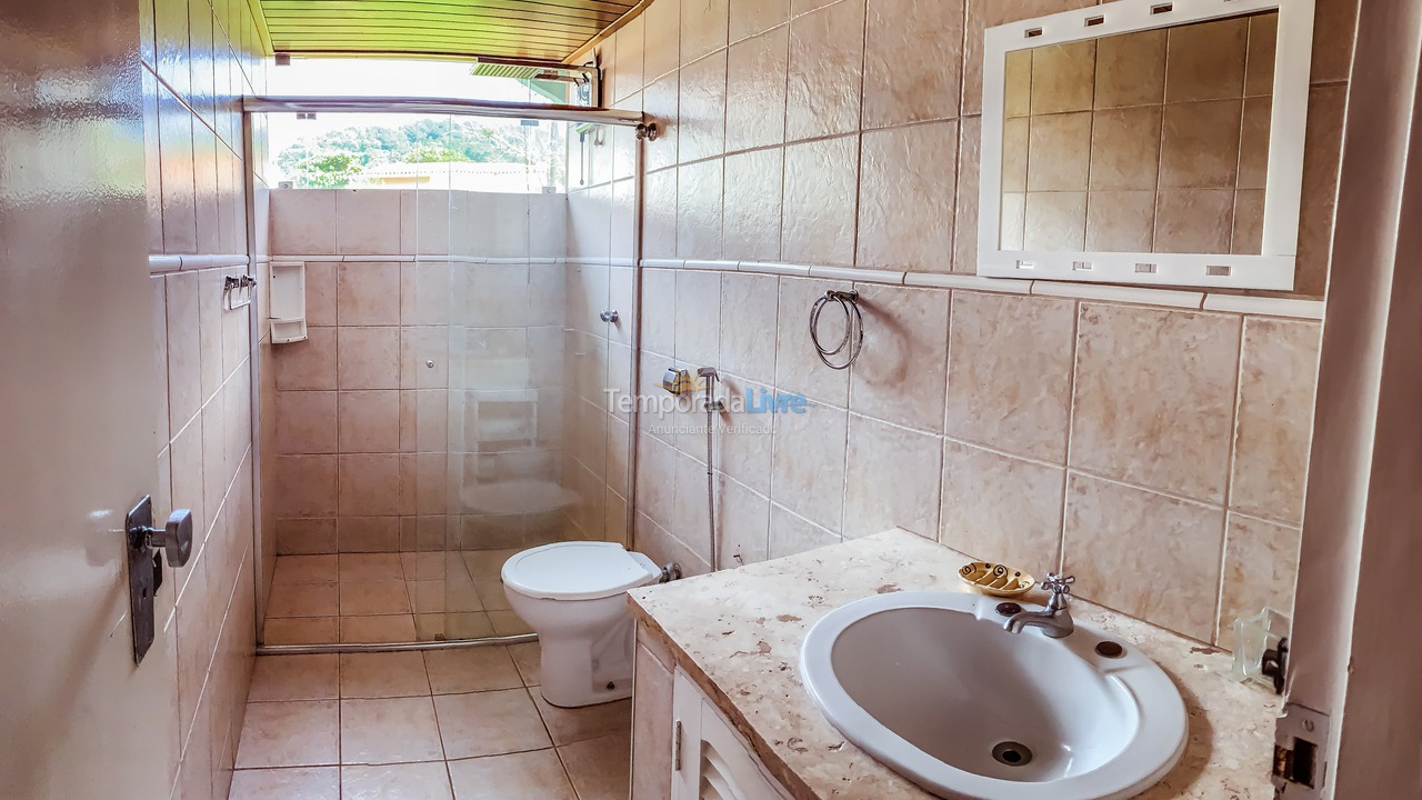 House for vacation rental in Ubatuba (Praia das Toninhas)