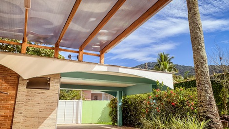 Beautiful house with sea view with 6 bedrooms