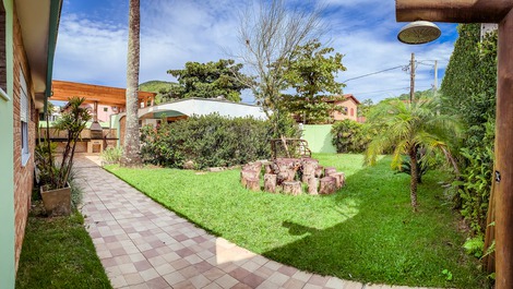 Beautiful house with sea view with 6 bedrooms