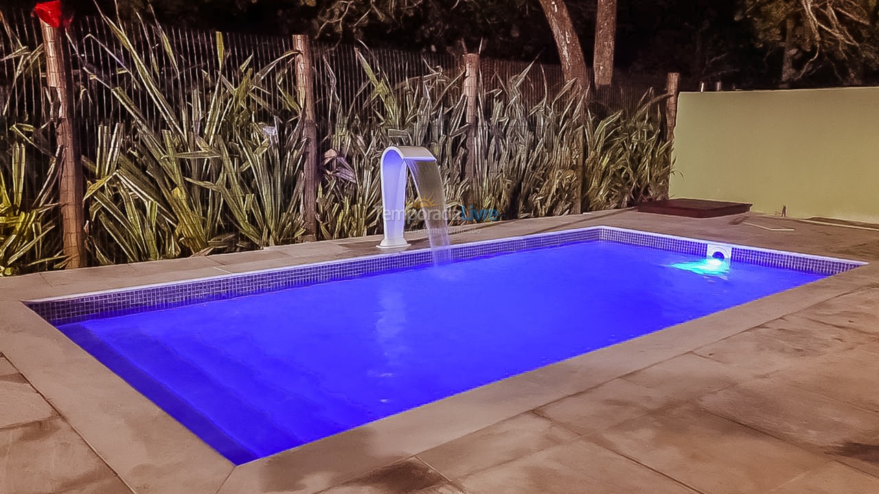 House for vacation rental in Ubatuba (Praia das Toninhas)