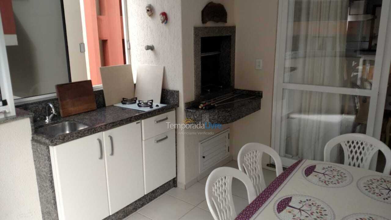 Apartment for vacation rental in Itapema (Meia Praia)