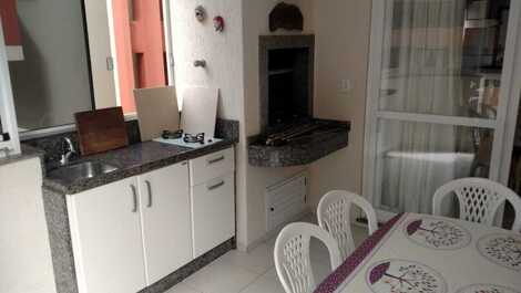 Sacada com churrasqueira 