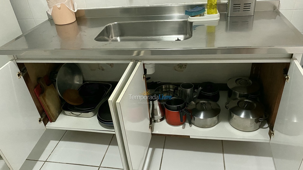 Apartamento para aluguel de temporada em Guarujá (Pitangueiras)