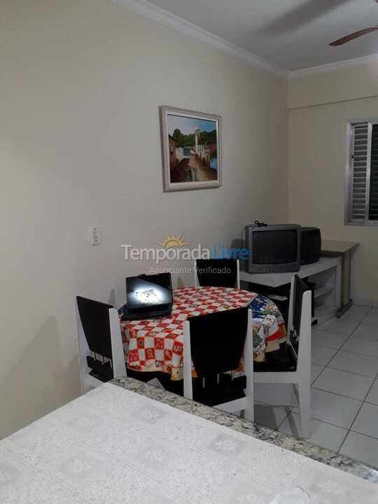 Apartamento para aluguel de temporada em Praia Grande (Praia do Caiçara)