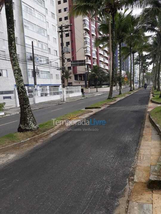 Apartamento para aluguel de temporada em Praia Grande (Praia do Caiçara)