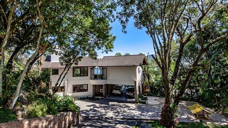 ¡Increíble casa frente a Lagoa da Conceição! C03