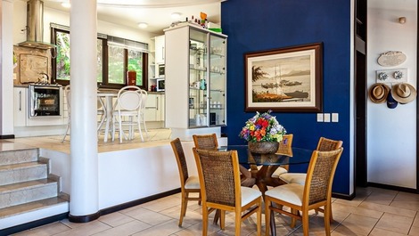 ¡Increíble casa frente a Lagoa da Conceição! C03