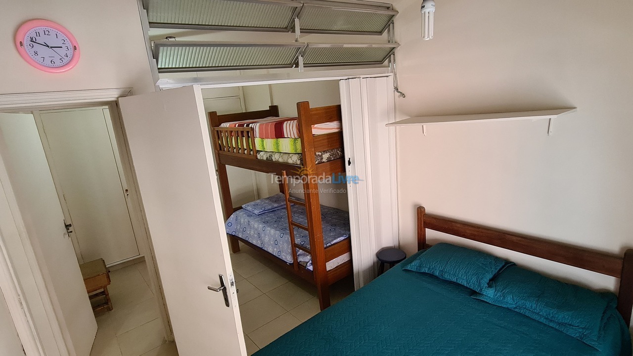 Apartamento para aluguel de temporada em Guarujá (Pitangueiras)