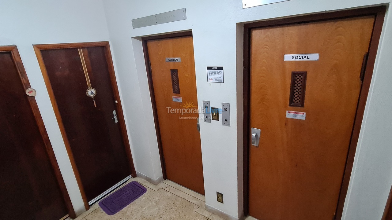 Apartamento para aluguel de temporada em Guarujá (Pitangueiras)