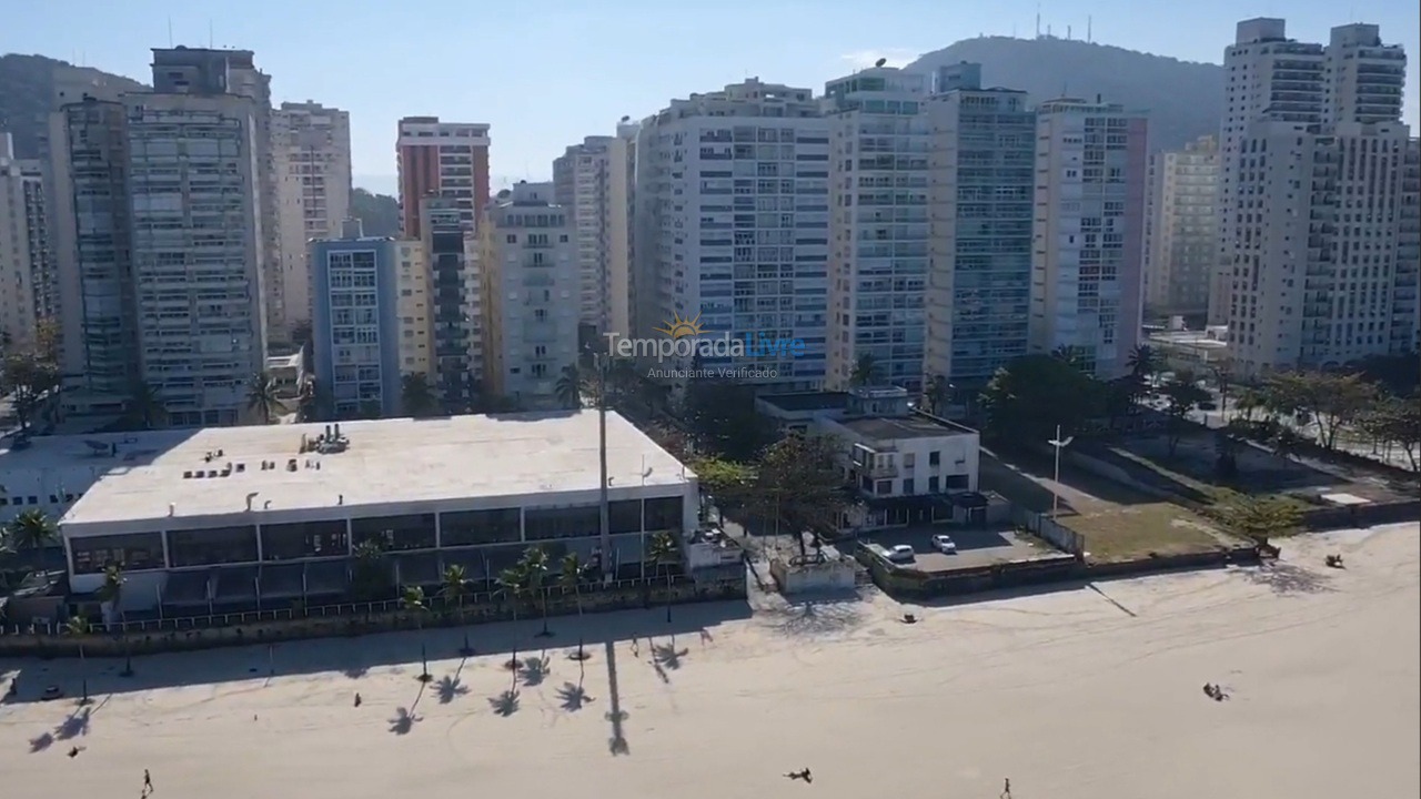 Apartamento para aluguel de temporada em Guarujá (Pitangueiras)