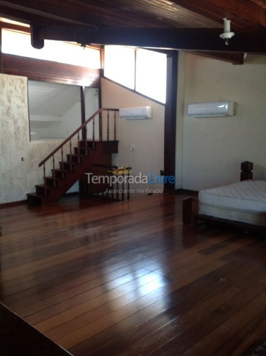 Casa para aluguel de temporada em Cabo Frio (Peró)