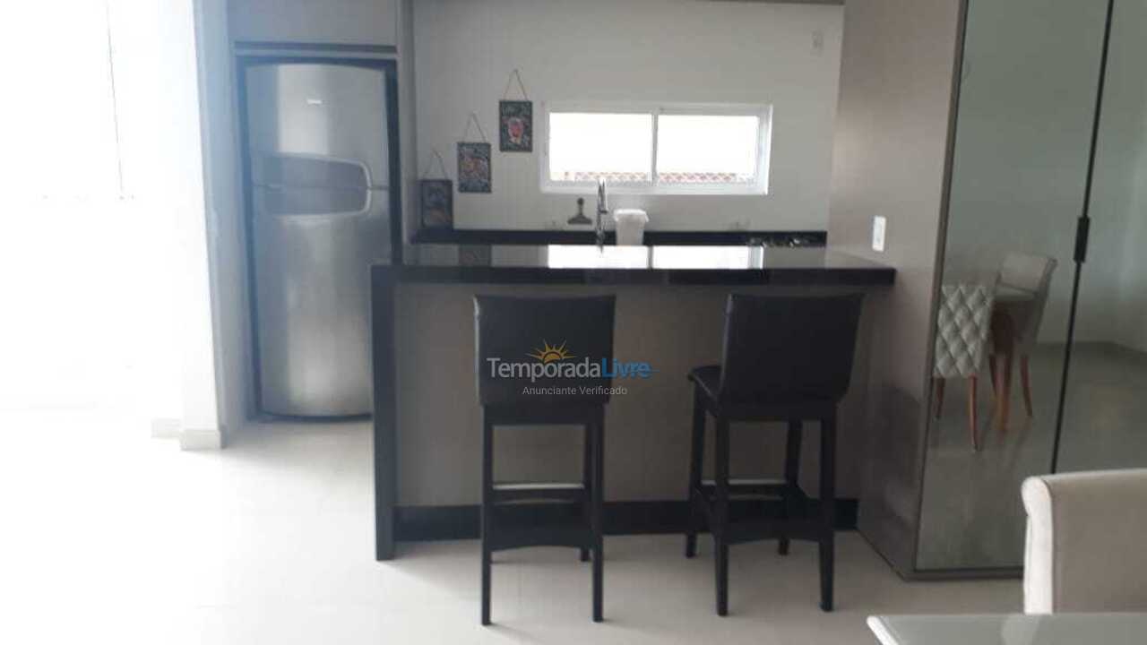 Apartamento para alquiler de vacaciones em Itapema (Meia Praia)