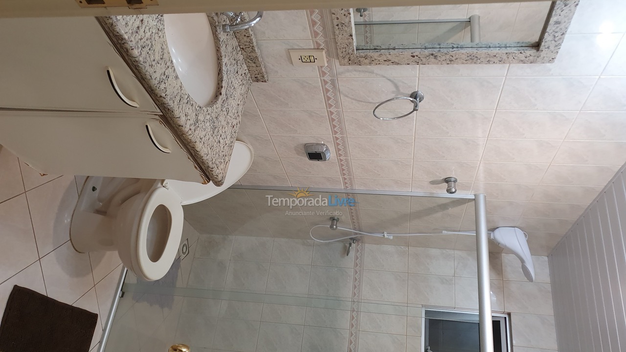 Apartamento para aluguel de temporada em Itapema (Meia Praia)