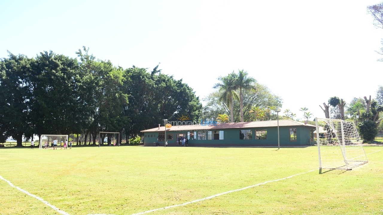 Granja para alquiler de vacaciones em Cesário Lange (Bairro Aleluia)