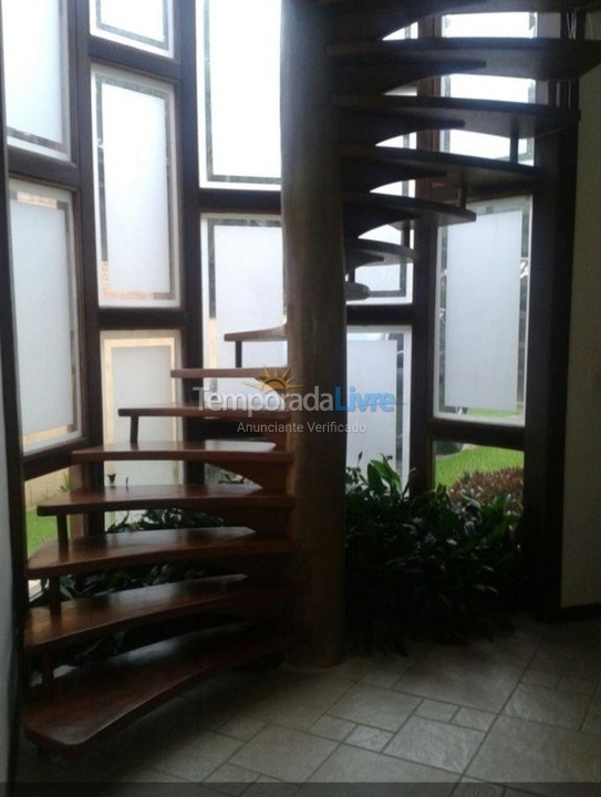 Casa para aluguel de temporada em São Sebastião (Maresias)