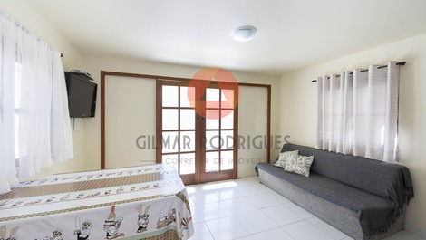 Casa en el centro de Canto Grande, a 150 metros del mar