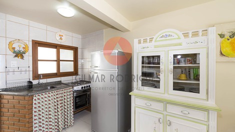 Casa en el centro de Canto Grande, a 150 metros del mar