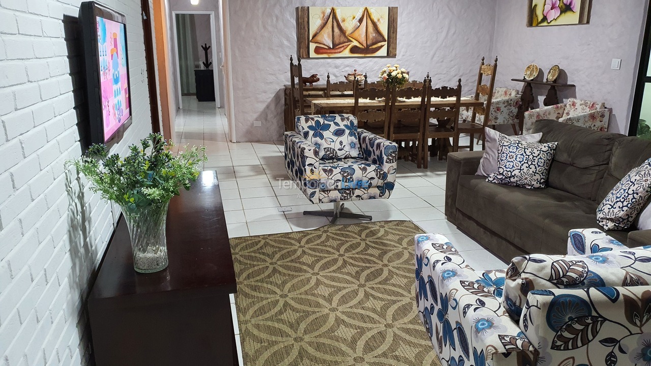 Casa para aluguel de temporada em Guarujá (Jardim Virgínia)