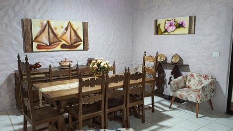Casa aconchegante ♡ a apenas 100 metros da praia da Enseada***