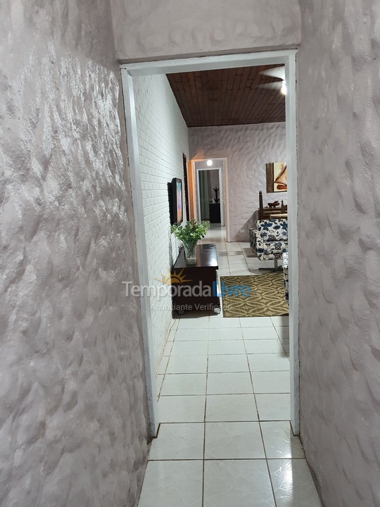 Casa para aluguel de temporada em Guarujá (Jardim Virgínia)