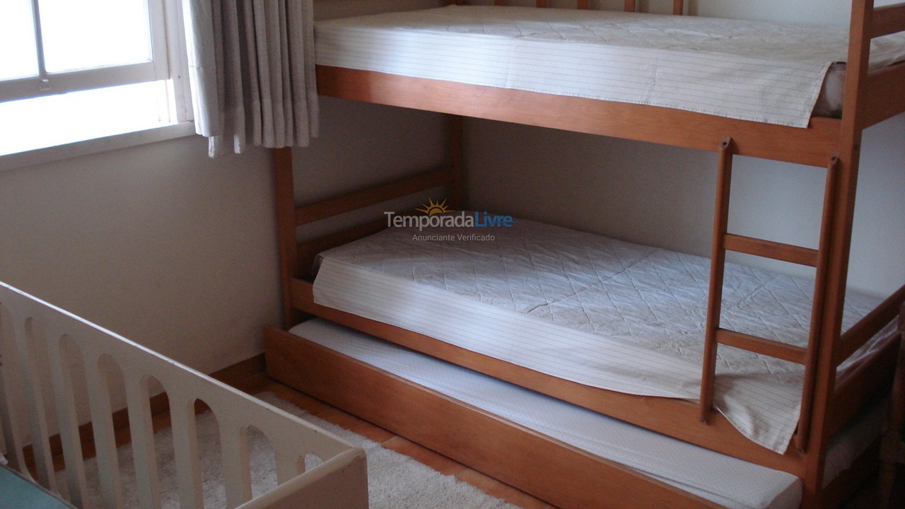 Apartment for vacation rental in Guarujá (Pitangueiras)