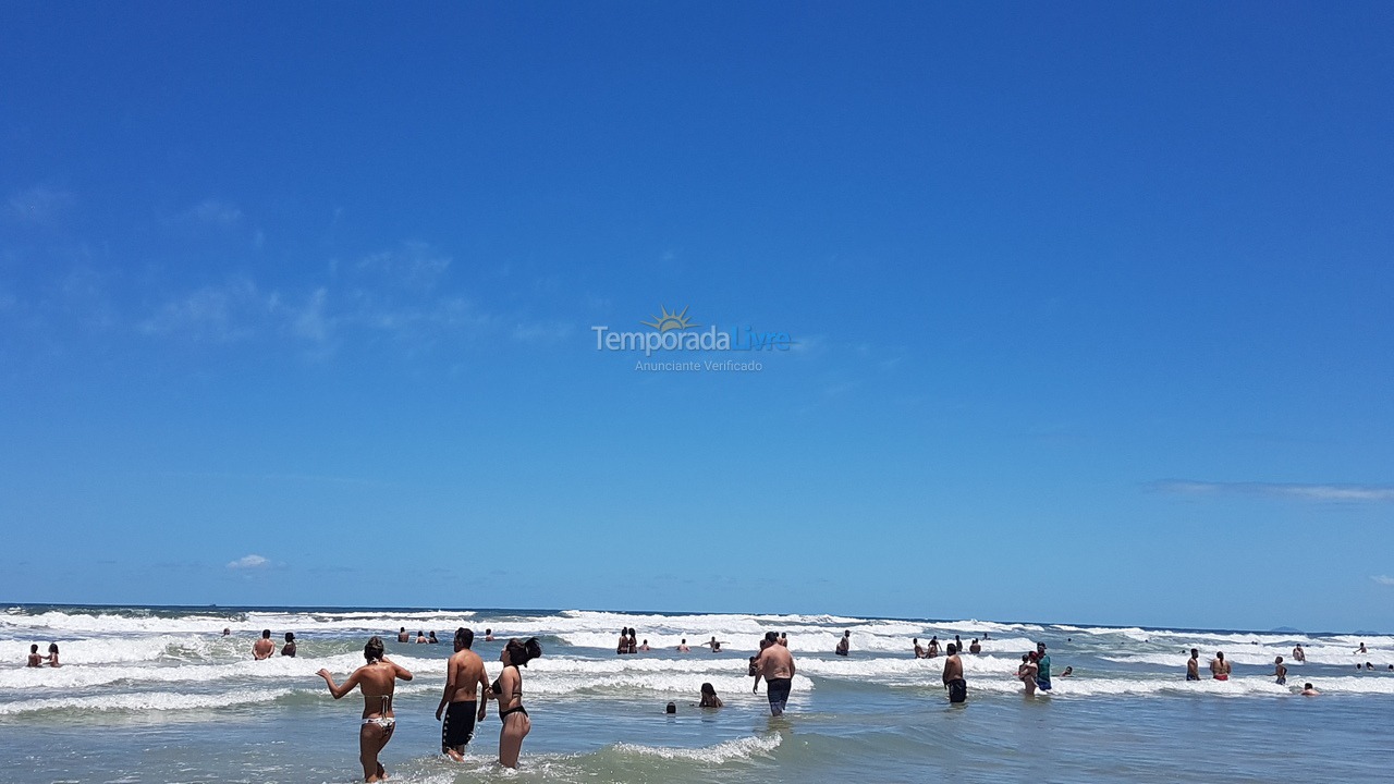 Casa para alquiler de vacaciones em Bertioga (Condominio Morada da Praia)