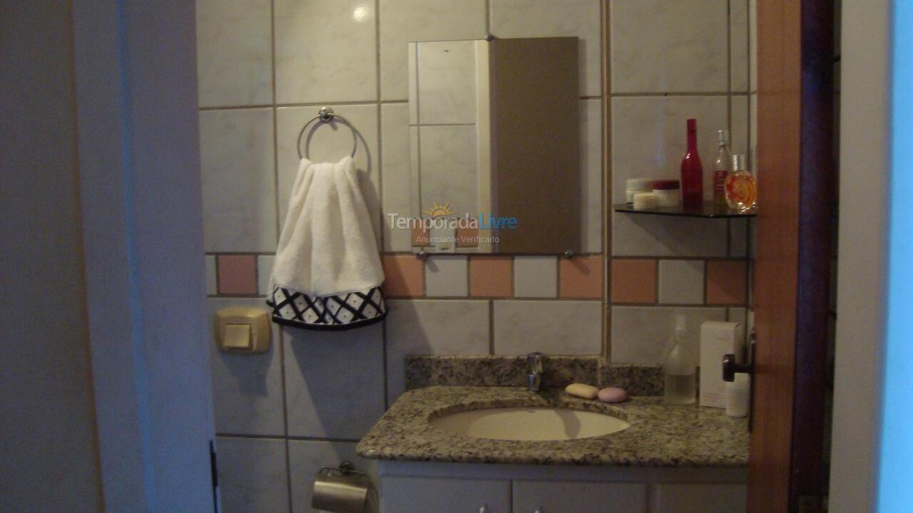 Apartment for vacation rental in Guarapari (Praia do Morro)