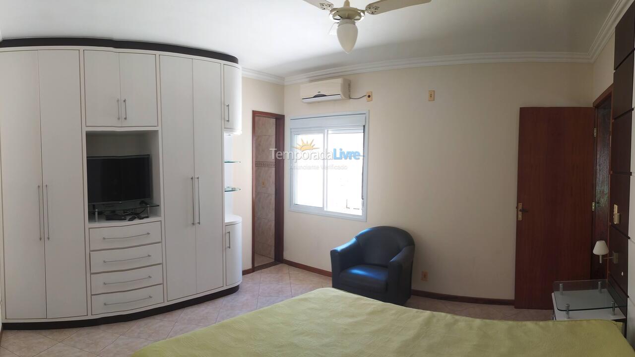 House for vacation rental in Florianopolis (Canasvieiras)