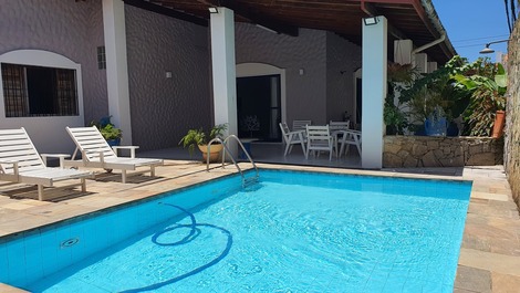 Casa para alugar em Guarujá - Jardim Virgínia