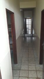 Excelente casa com 13 suítes com ar, perto da praia do axé moi