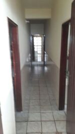 Excelente casa com 13 suítes com ar, perto da praia do axé moi