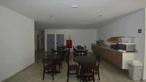 FLAT LINDO NOVO VARANDA 02 DORMS DECORADO 02 GARS 03 PISCINAS